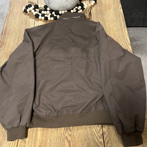 Helly Hansen Women's Wind Jacket, Water-Repellant, Windbreaker - Picture 8 of 11